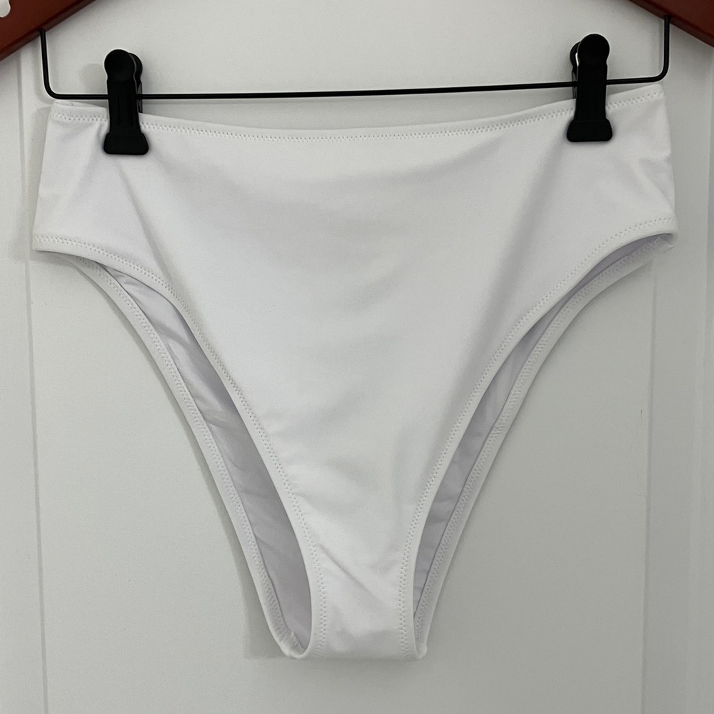 RELLECIGA White Bikini Bottom - Picture 2 of 7